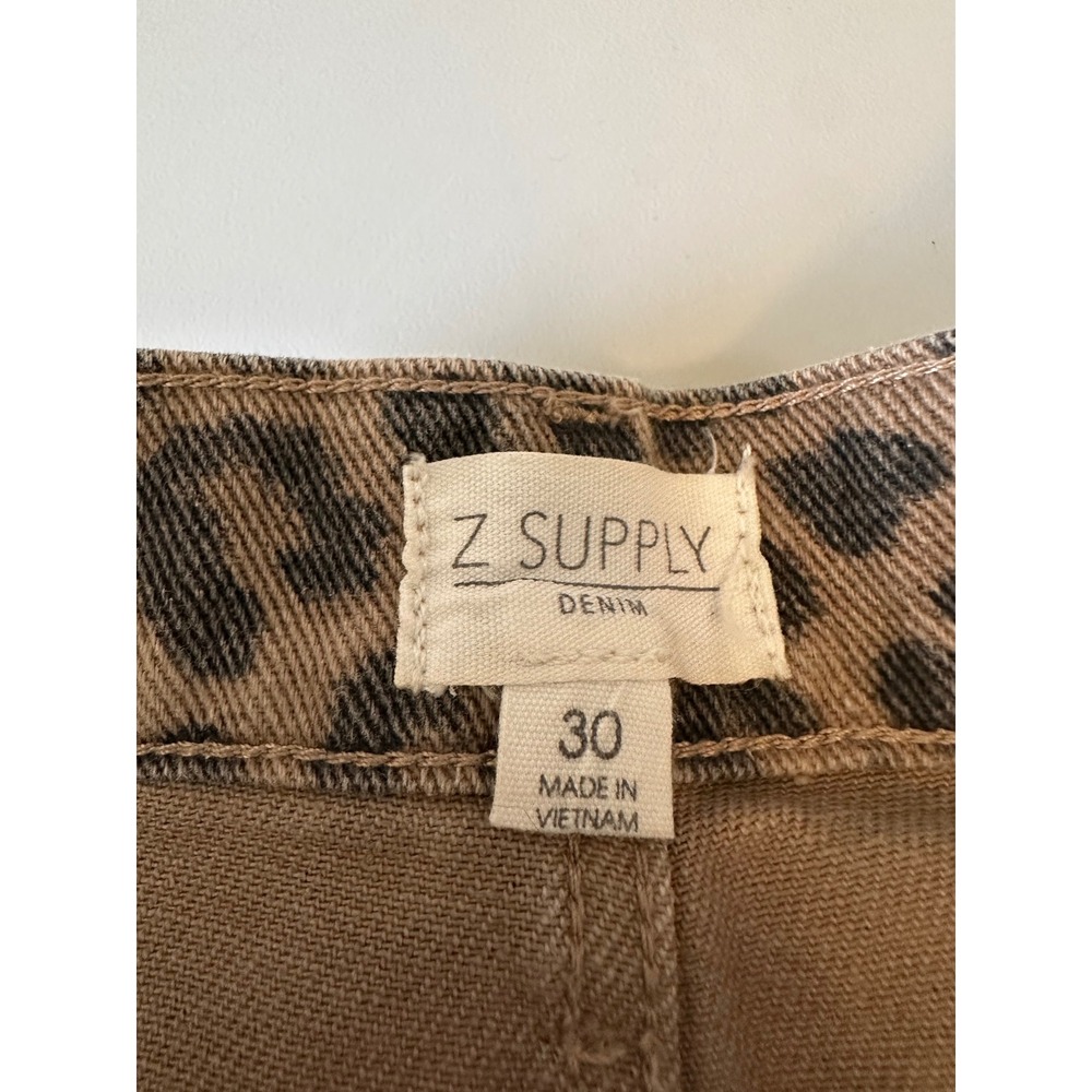Z Supply Leopard Print Wide Leg Denim Jeans | Size 30 - Picture 6 of 10